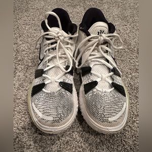 Mens Nike Kyrie 7 Brooklyn Beats Size: 8 black/white